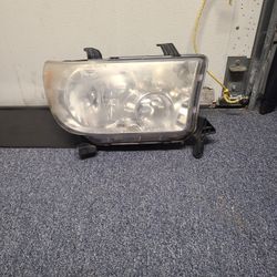 2008 Passenger Side Headlight