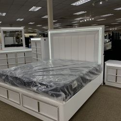 BEDROOMS VANITIES SECTIONALS 699.99