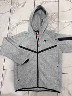 Nike tech size M