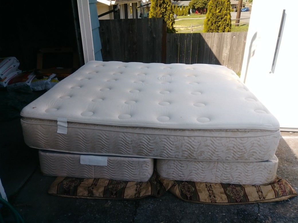 King size Simmons pillow top mattress and box spring only for Sale in