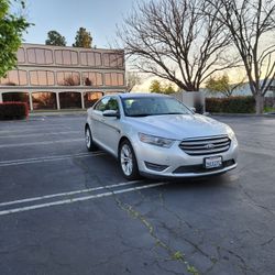 2013 Ford Taurus