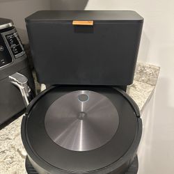 Roomba J8+ great Condition 
