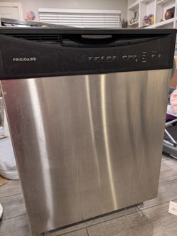 Frigidaire FFBD2411NS6B