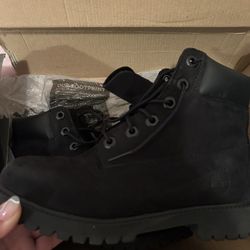 Timberland Boots Kids 4 1/2 $65