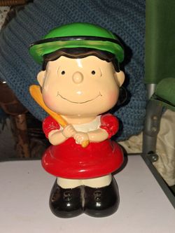 Peanut's Vintage 1971 Lucy van pelt piggy bank...$15obo