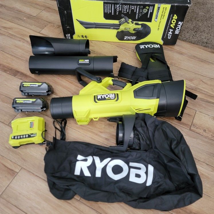 RYOBI 40V HP Brushless 100 MPH 600 CFM Cordless Leaf Blower/Mulcher/Vacuum  with (2) Ah Batteries and Charger