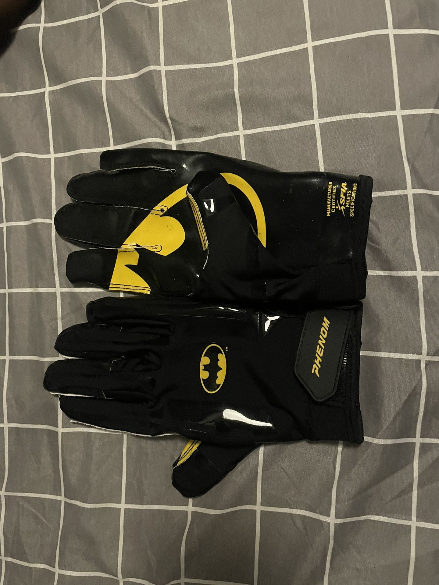 Phennom football cleats