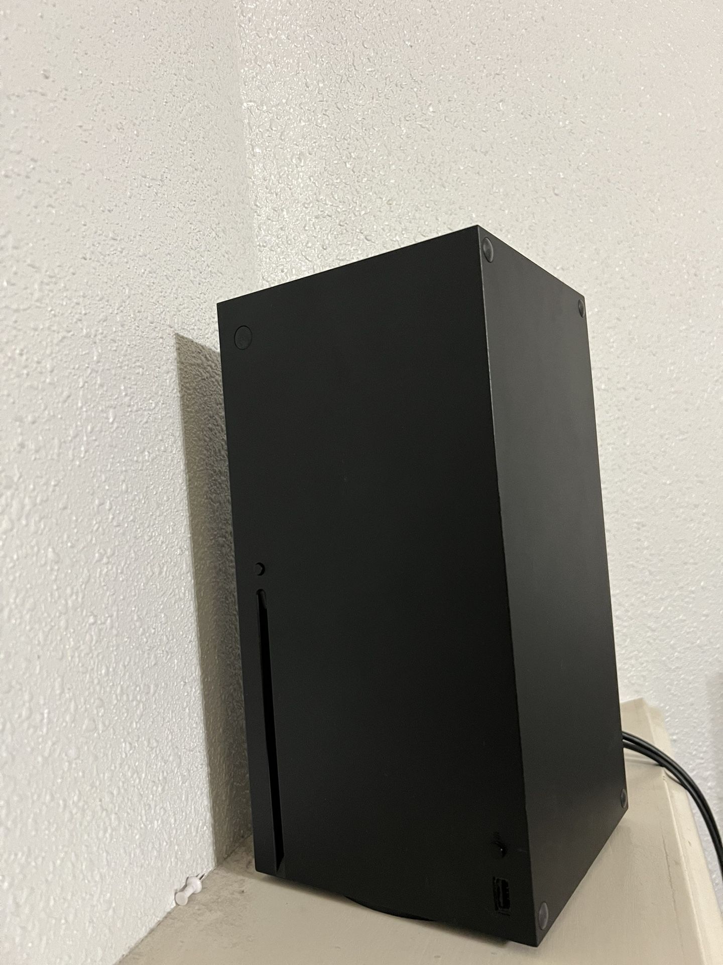 Xbox series X.      Xbox Controller