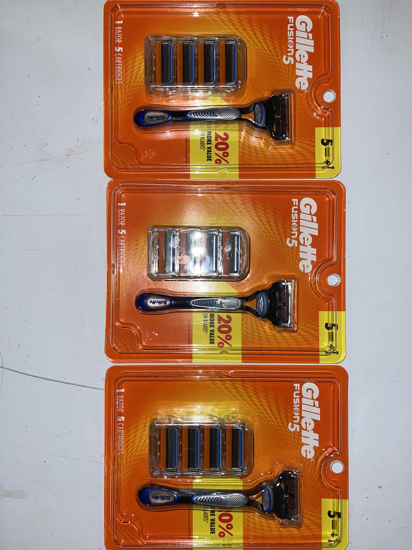 GILLETTE Fusion5 - 1 Razor +5 Cartridges 