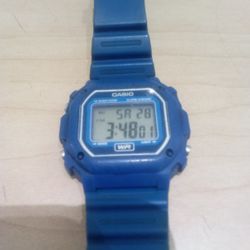 Casio F-108WH-2A2 Illuminator digital watch