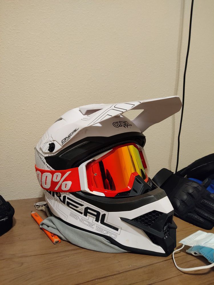 O'neal helmet (Large)100% goggles