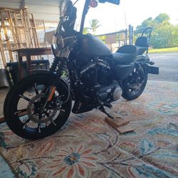 2018 883 Sportster 