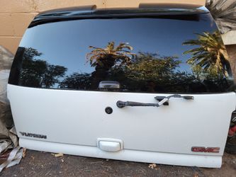 Yukon rear hatch and window
