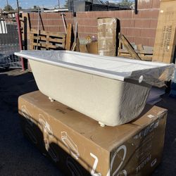 Voltaire 60" x 30" Right-Hand Drain Alcove Bathtub