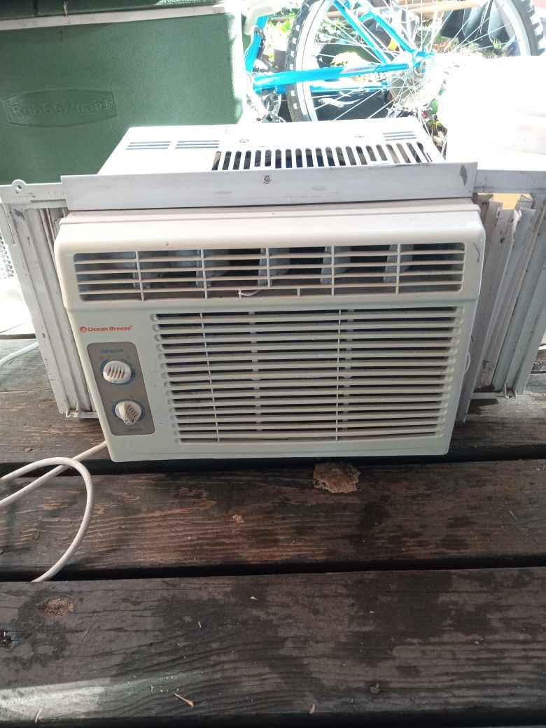 Small Air Conditioner 