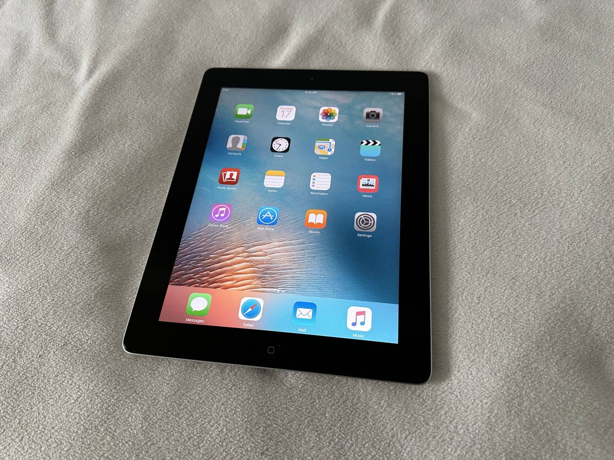 Apple iPad 2 A1395 (WiFi) 16GB Black Excellent Condition Unlocked 