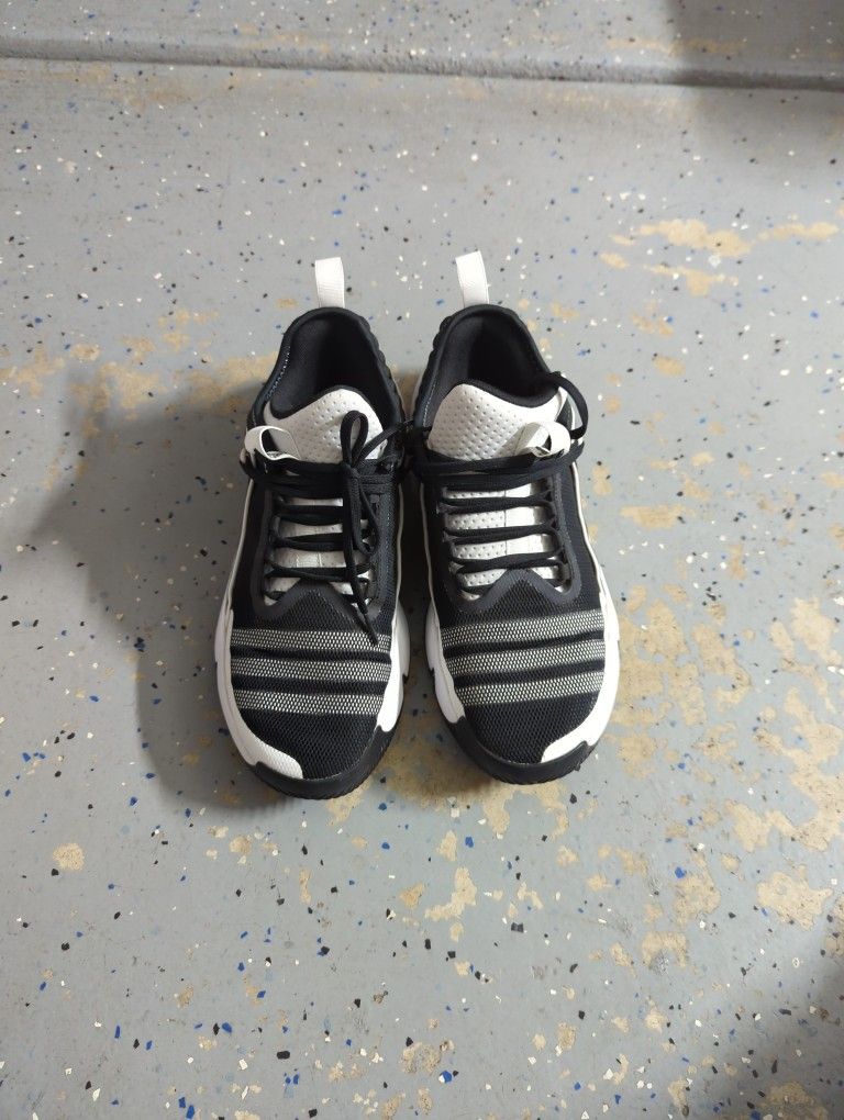 Adidas Trae Young US 9