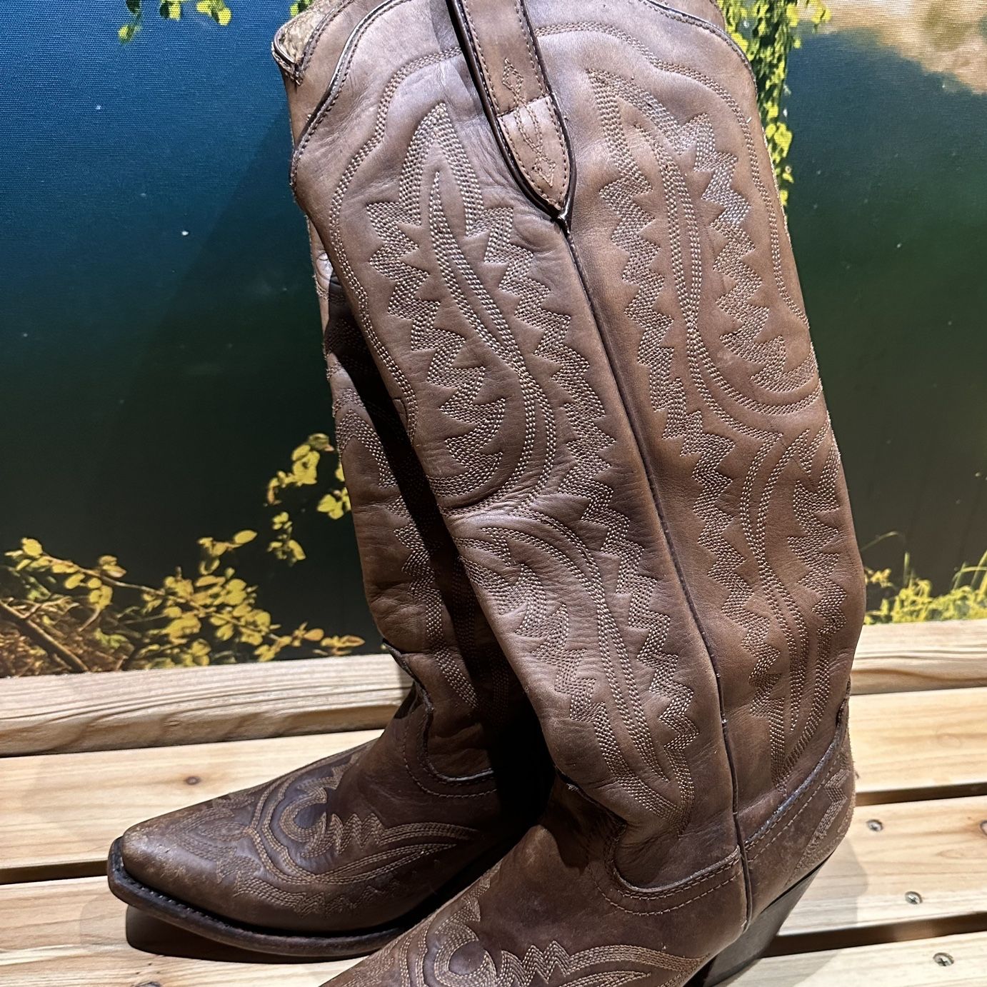 Ariat Women's Cowboy Boot 8.5 Size