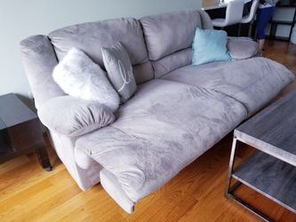 Super comfy couch with recline