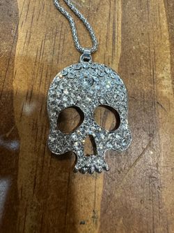 Skull necklace