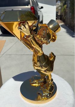 Scrooge McDuck: The Golden Diamond Chrome Figure 19.6” - 50cm