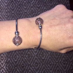 Unique adjustable bracelet! Like new!