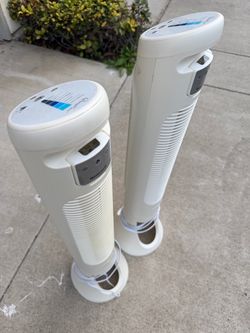 Pair of Honeywell QuietSet Oscillating Tower Fans (White) – 5 Speeds