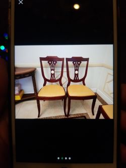 4 Elegant Chairs