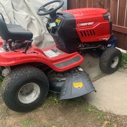 Mower Troy belt low hours like new 42 inch and 46 inch