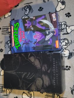 Neca troubles a foot And Super Shredder Shadow Ed
