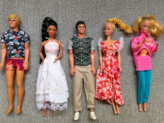 Vintage 1980s Barbie, Ken & Skipper Doll Lot + Barbie Wardrobe Closet & Accessories