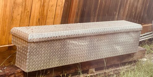 Husky Truck side rail tool box for 6’ truck bed