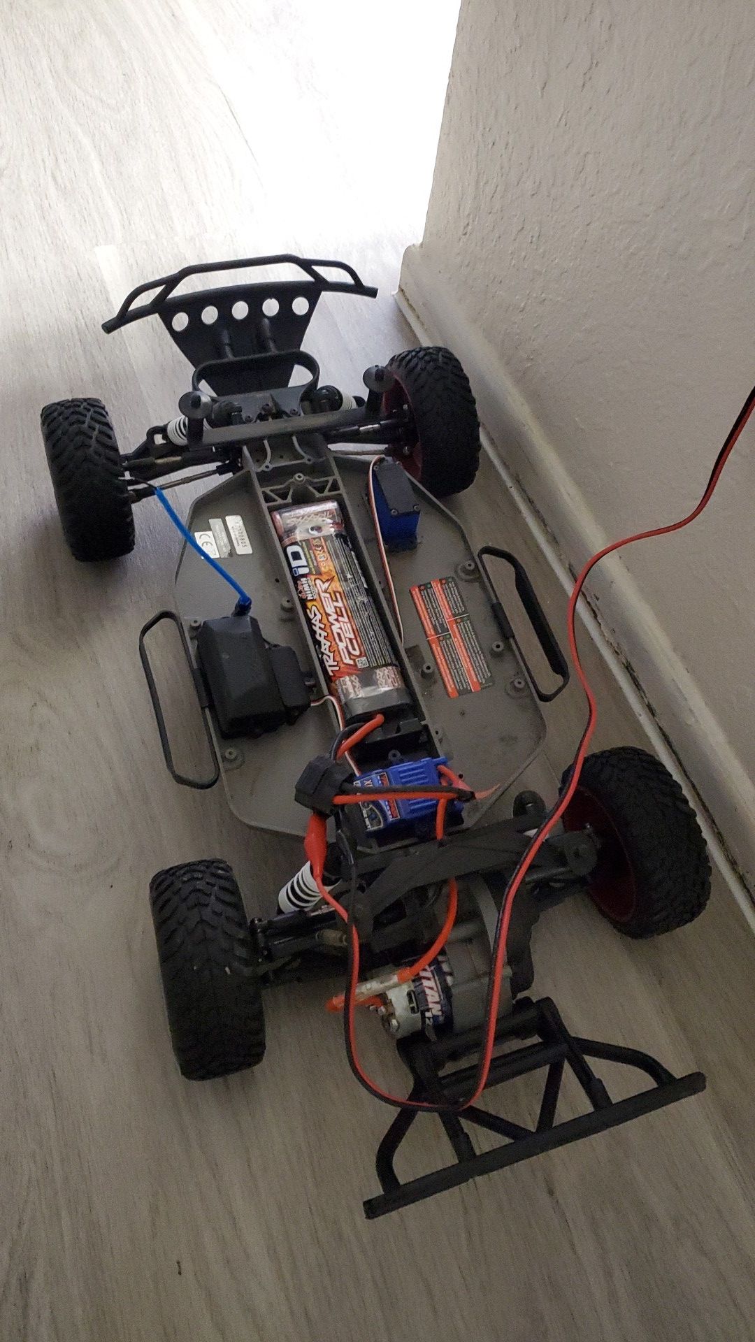 Traxxas LX RCA Car