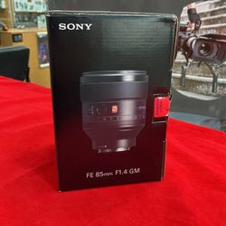 Sony FE 85mm f/1.4 GM Lens