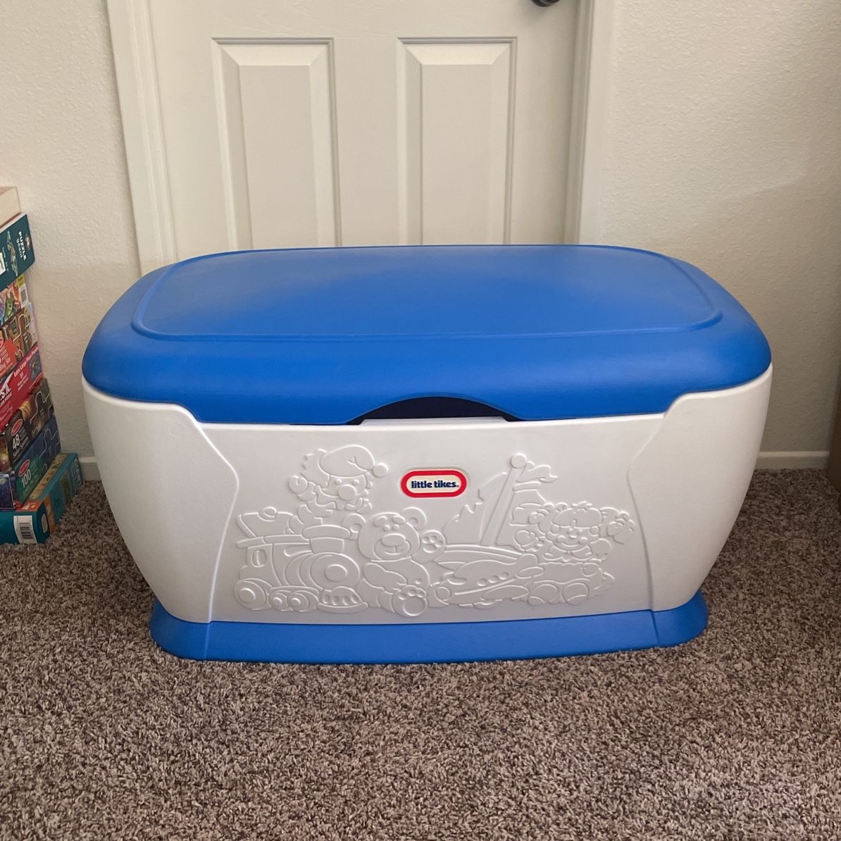 Little tikes giant toy on sale chest blue