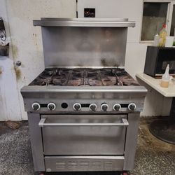 U.S . Range Commercial Grade Stove