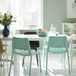 Expandable White table & 6 Chairs 