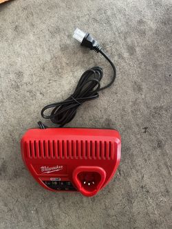Milwaukee M12 Battery Charger