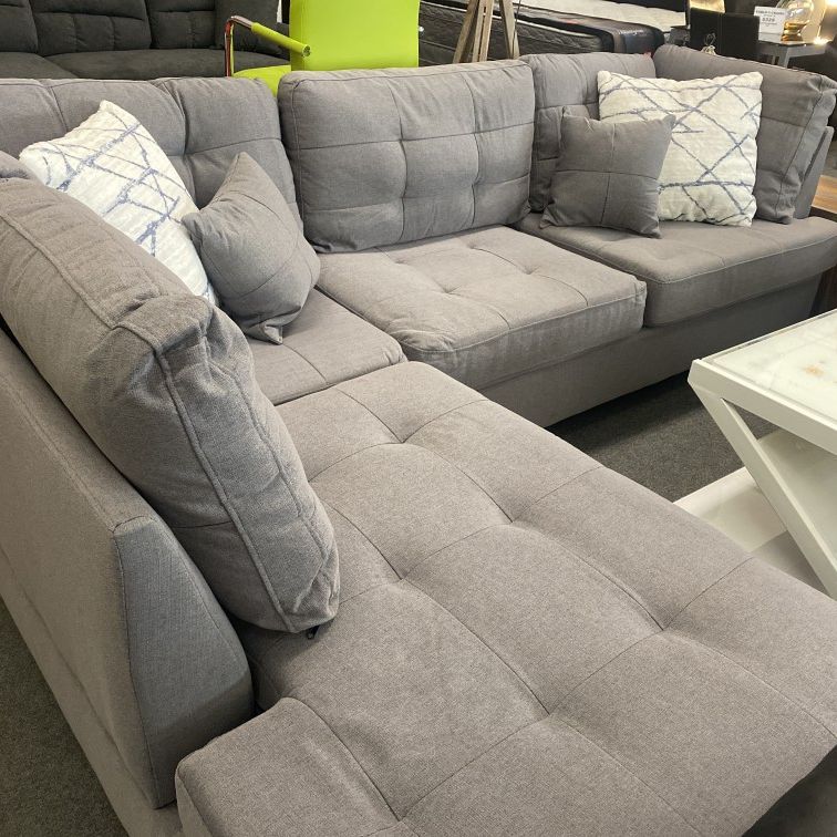 🙀 Crazy Deal 🙀Grey Sectional w/Ottoman (Reversible L/R Chaise) 💵 Financing Available 