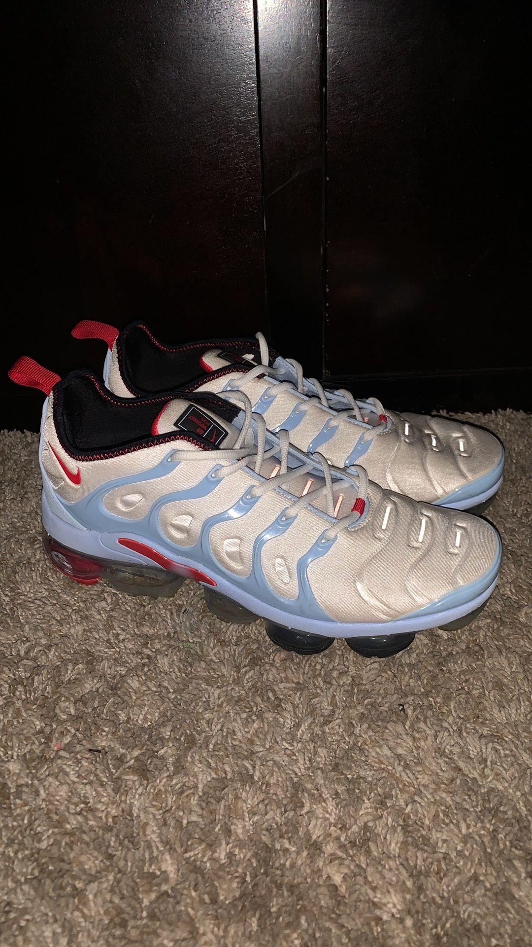 Red White And Blue Vapor max Size 10.5