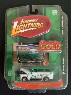 Johnny Lightning Classic Gold Collection - 50 Chevy Suburban St Patrick’s Day Rare!