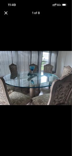 Drexel Heritage “Touraine” Dining Set – 9-Piece (Glass Top + 8 Chairs)