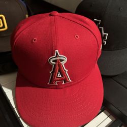 Used 59fifty Fitted Hats Size 7 3/4