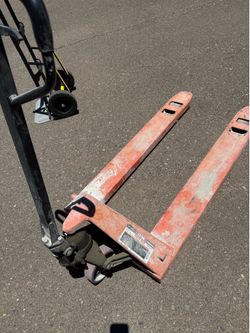 Pallet jack