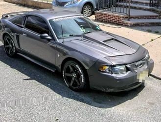 2004 Ford Mustang