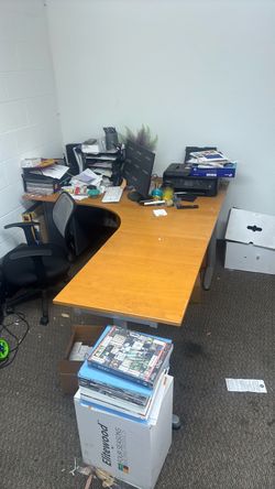 L-Shaped Office Desk with Metal Legs