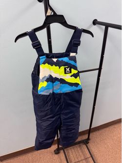 Hurley boys and girls size 5 snow outfit
