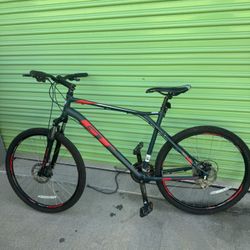 GT Agressor Pro Mountain XL bike