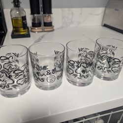 Set Of 4 Drinking Glasses