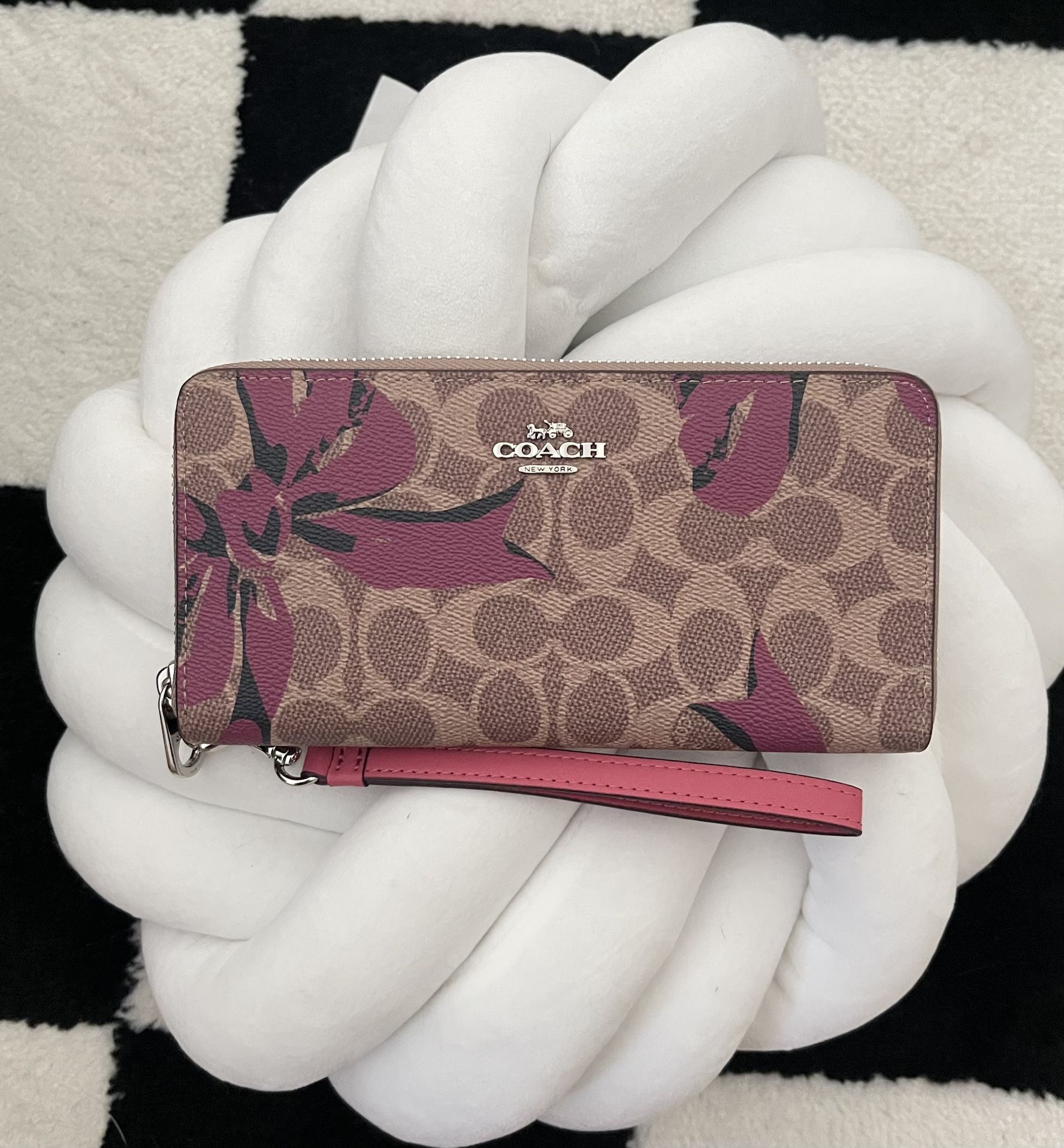 New Coach Long Zip Around Wallet In Signature Canvas With Bow Print CZ326